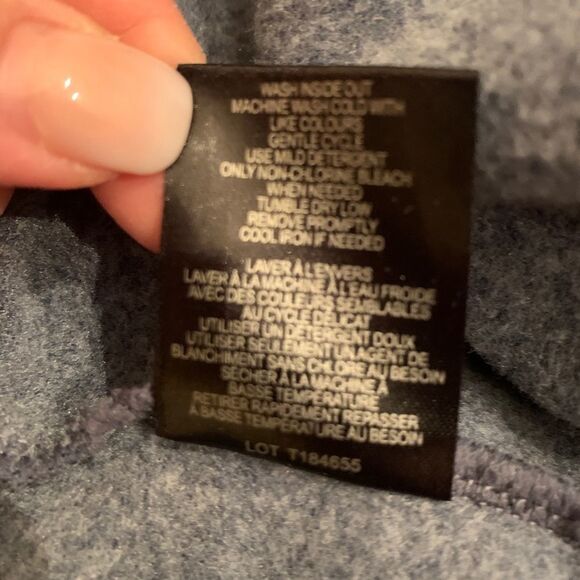 32 Degree HEAT base layer shirt. Size M - Picture 5 of 6